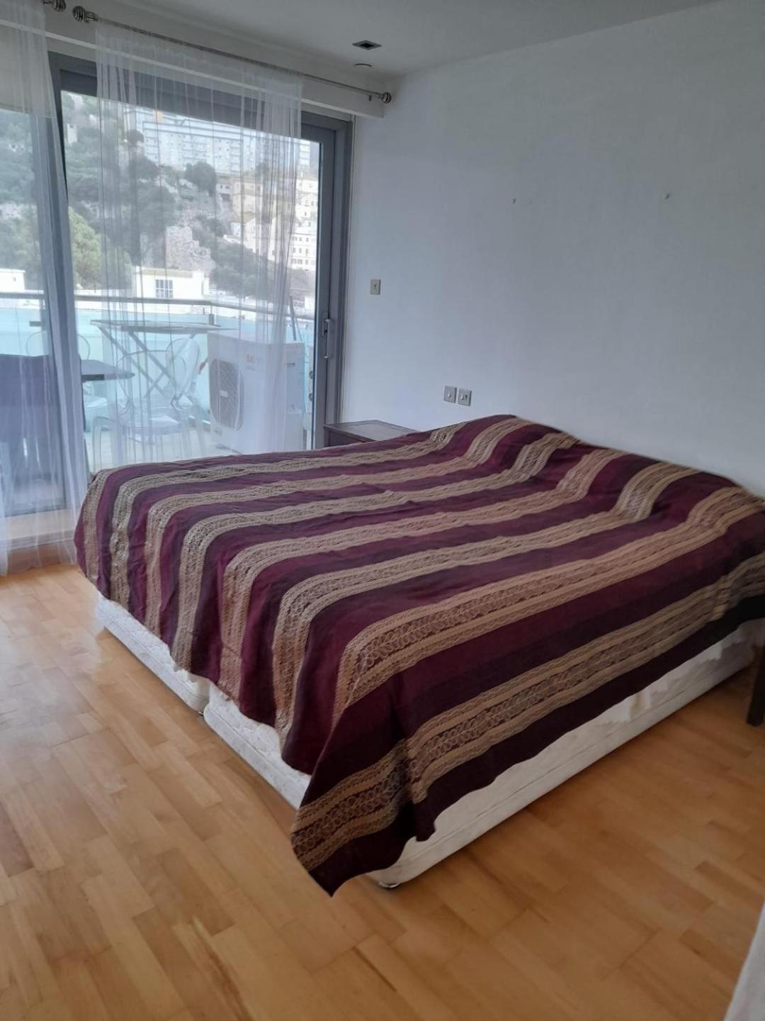 Three Bedroom Flat At Ocean Village 지브롤터 외부 사진