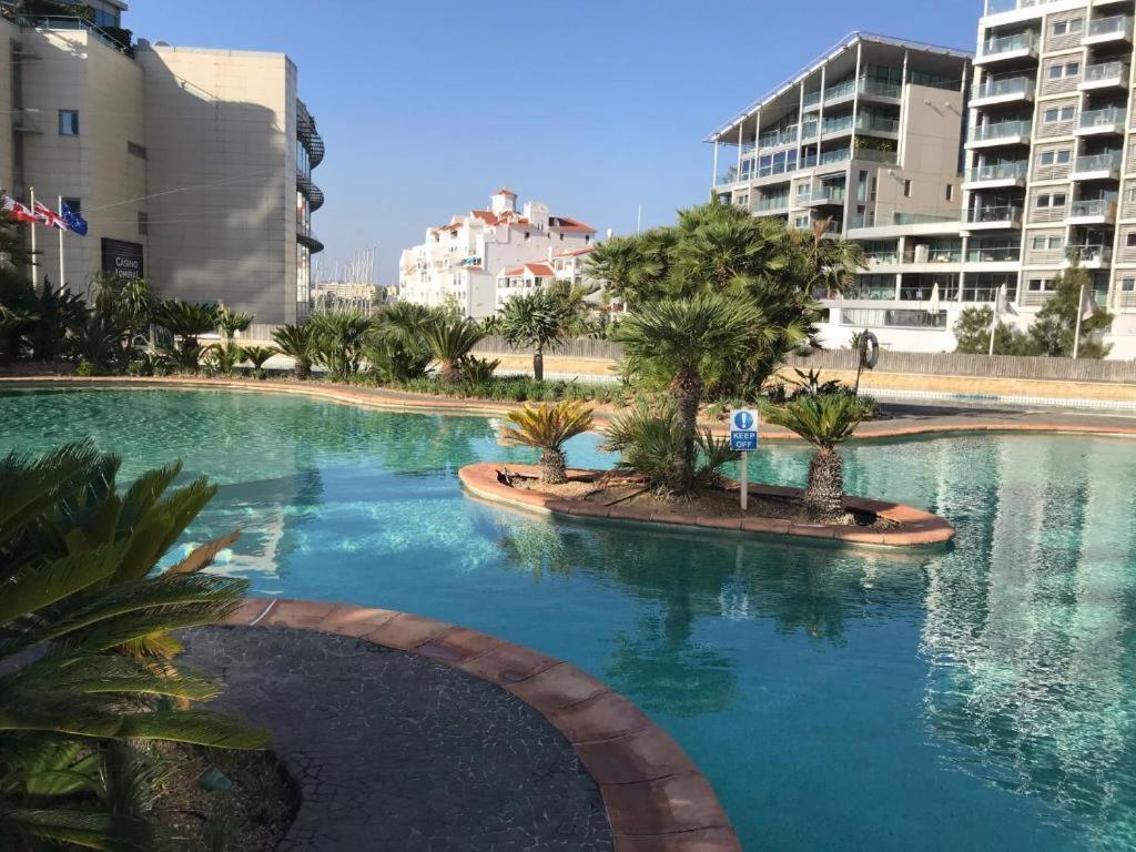 Three Bedroom Flat At Ocean Village 지브롤터 외부 사진